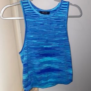 Cute and comfy cropped ribbed knit top!
